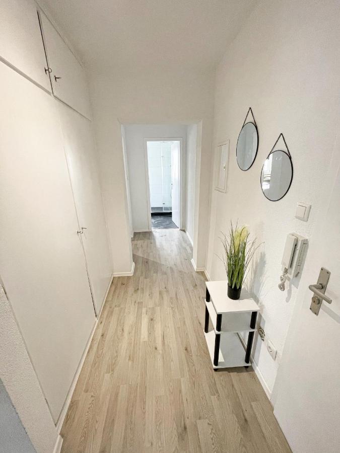 Perfekte 1,5 Wohnung Zentral In Leonberg Gegenueber Einkaufzentrum Luaran gambar
