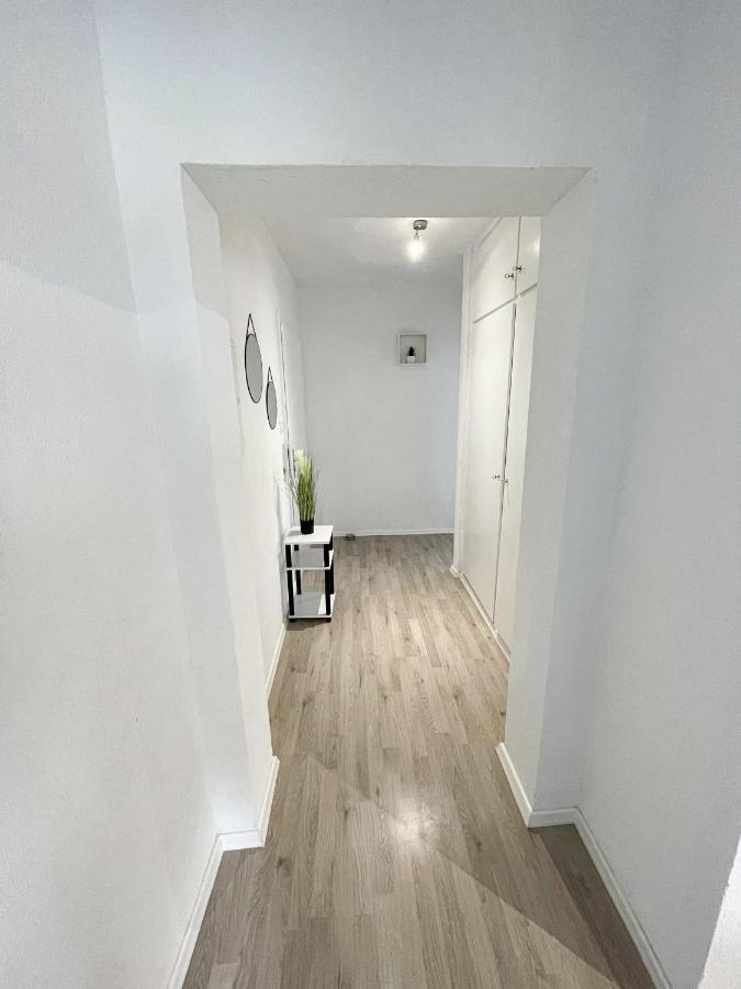 Perfekte 1,5 Wohnung Zentral In Leonberg Gegenueber Einkaufzentrum Luaran gambar