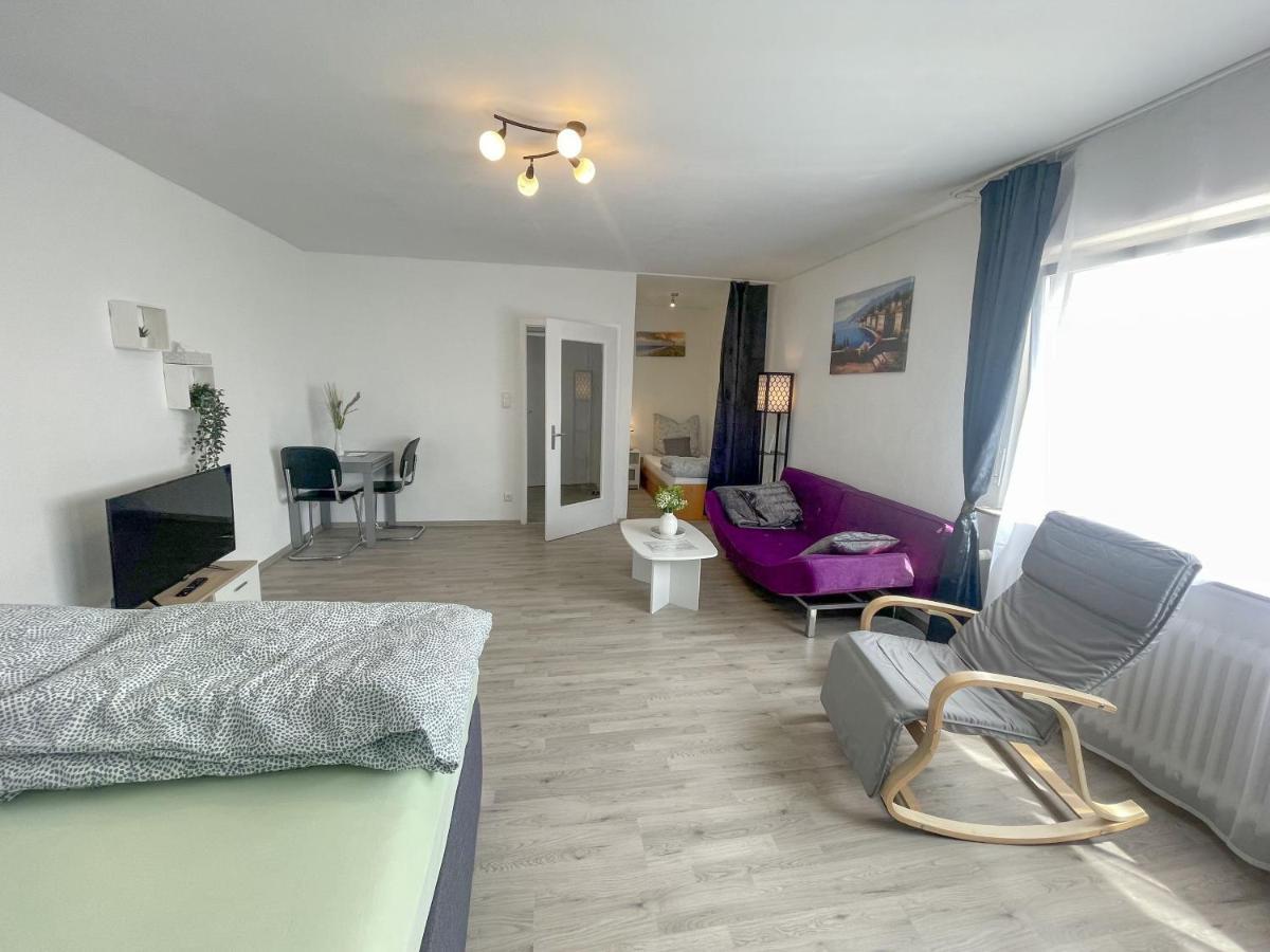 Perfekte 1,5 Wohnung Zentral In Leonberg Gegenueber Einkaufzentrum Luaran gambar