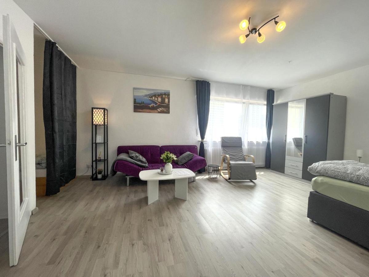 Perfekte 1,5 Wohnung Zentral In Leonberg Gegenueber Einkaufzentrum Luaran gambar