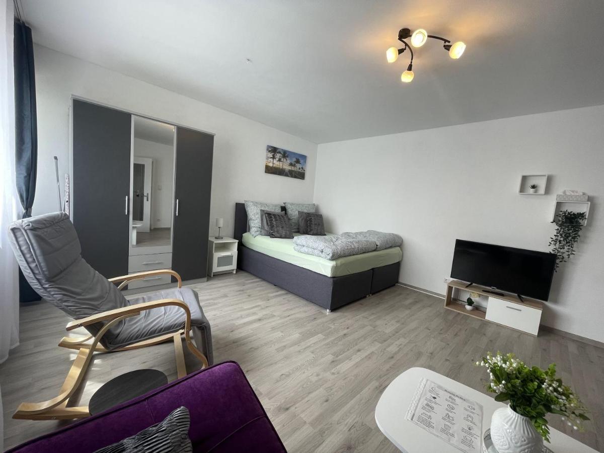 Perfekte 1,5 Wohnung Zentral In Leonberg Gegenueber Einkaufzentrum Luaran gambar