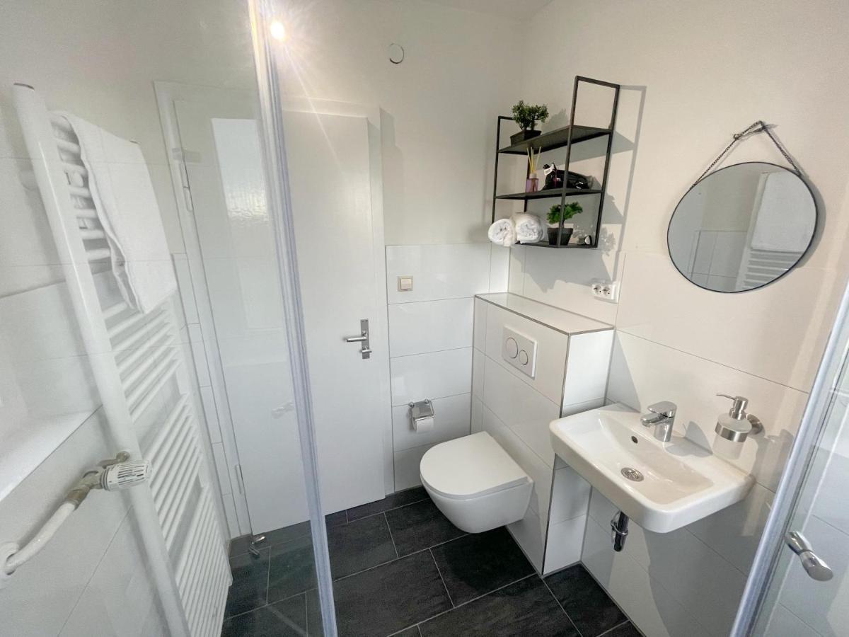 Perfekte 1,5 Wohnung Zentral In Leonberg Gegenueber Einkaufzentrum Luaran gambar